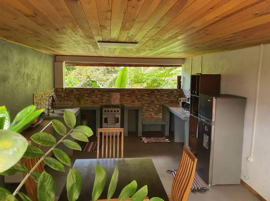 Ohana Location Ravissant Appart Spacieux Parking Gratuit A Uturoa Apartamento Exterior foto